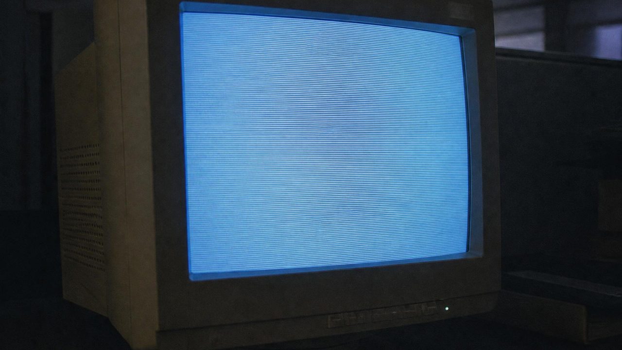 CRT Glow — 1997 wallpapers for desktop